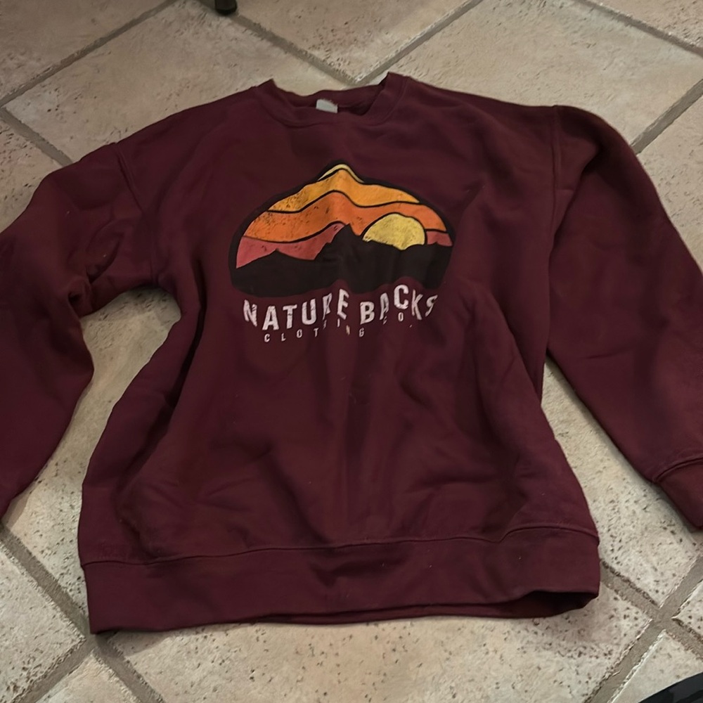nature backs pullover
